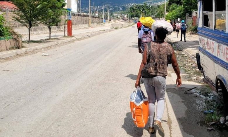 Comune de Carrefour: Demande d'un couloir humanitaire pour aider la population civile, spécifiquement les femmes et les enfants par REFKAD