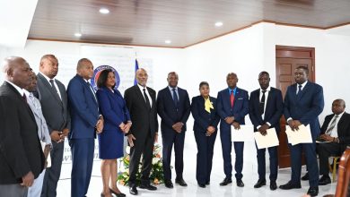 Le Premier Ministre Dr Ariel Henry a procédé à l’installation des membres du Conseil  d'Administration des Organes de Sécurité Sociale(CAOSS) et du Conseil Supérieur des Salaires( CSS)